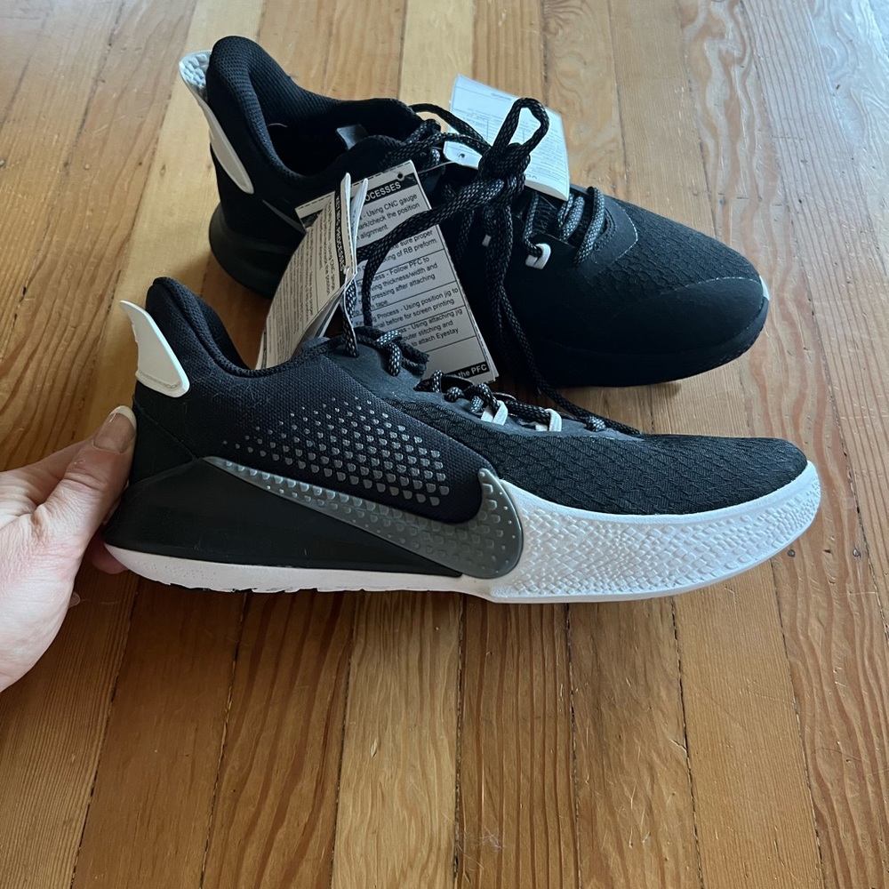 Never worn Nike sneakers